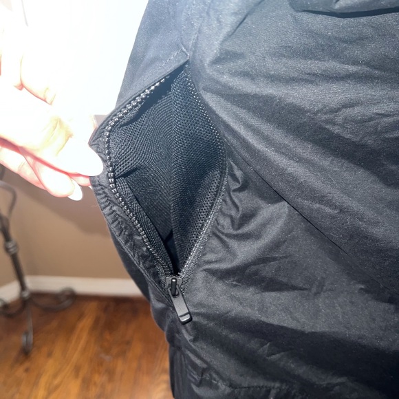 NWOT Black Nike Sportswear Windrunner Windbreaker - M - Picture 15 of 15